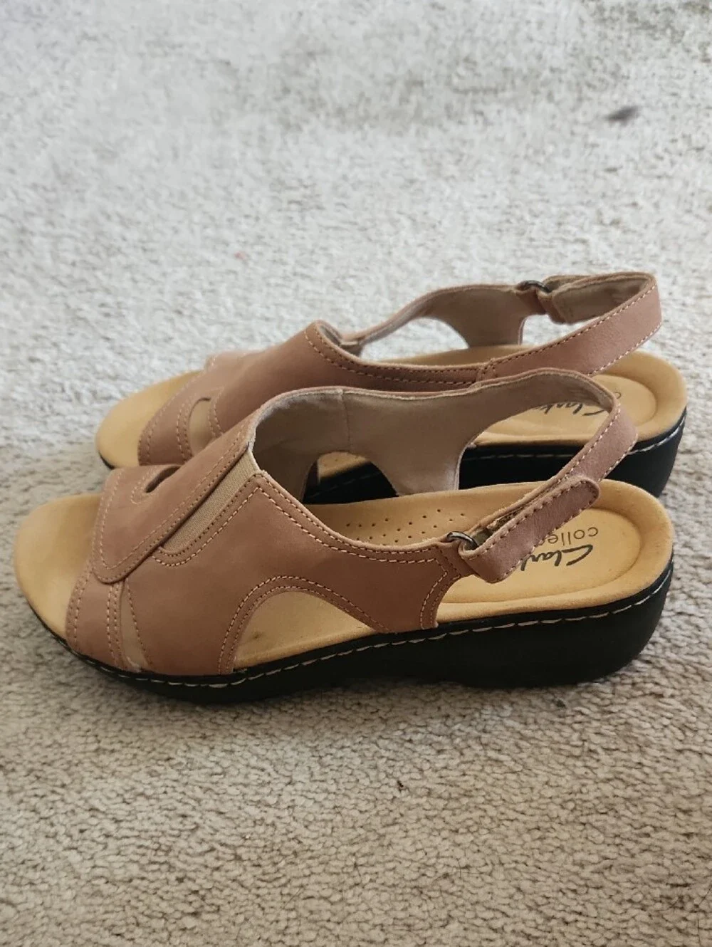 Clarks Women's Blush Tan Leather Slingback Sandals